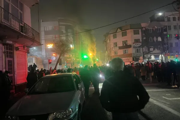 شب دوم فراخوان شلوغتر از شب اول؛ میلیونها ایرانی مخالف حکومت خیابانها را فتح کردند