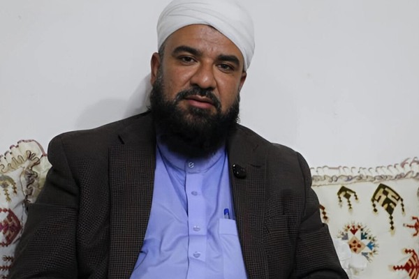 مقتل رجل دِين سُني برصاص مسلحين مجهولين أمام منزله في "زاهدان" بإيران