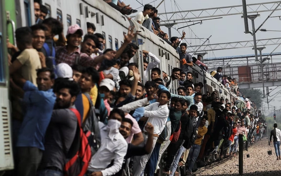 جمعیت مسلمانان جهان با سرعتی چشمگیر و بیش از دیگر ادیان در حال افزایش است