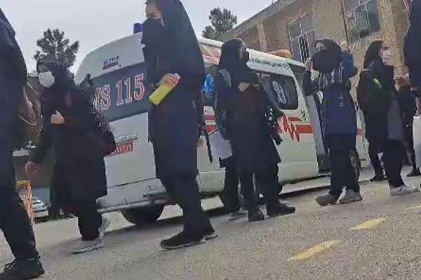 نشطاء إيرانيون يؤكدون تورط "غرفة فكر تابعة للنظام" في الهجمات الكيماوية على مدارس البنات