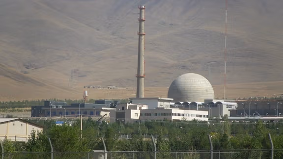 تصاویر ماهوارهای از ساخت سقف جدید بر تاسیسات هستهای نطنز و اصفهان خبر میدهند