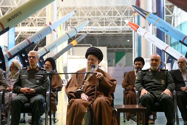 مسؤول إسرائيلي لـ "إيران إنترناشيونال": مهاجمة منزل نتنياهو أعطى الإذن باستهداف خامنئي