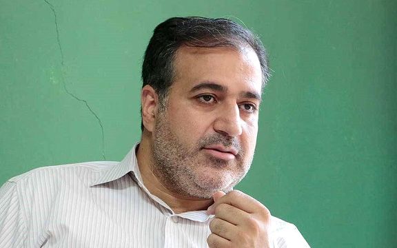 محاکمه غیابی مهدی محمودیان به دلیل افشاگری درباره وجود حشره ساس در اوین