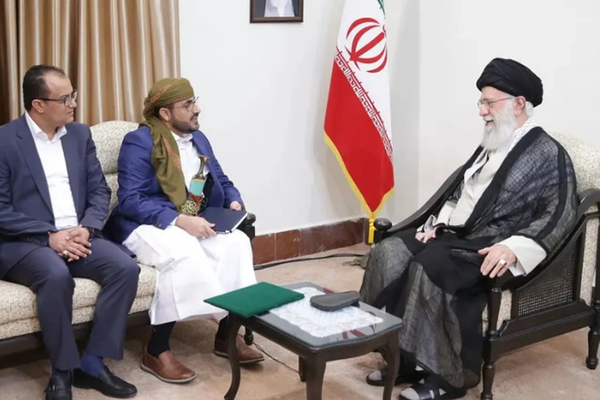 واشنطن: لا يمكن لإيران الاختباء وراء الحوثيين..وعليها التوقف عن أعمالها المزعزعة للاستقرار