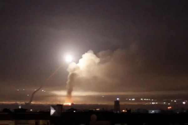 الثالث خلال يوليو .. هجوم إسرائيلي على مواقع الحرس الثوري وحزب الله اللبناني جنوب دمشق