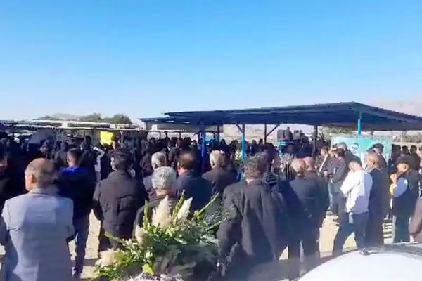 إيرانيون يهتفون بـ"الحرية" في الذكرى السنوية الأولى لضحايا احتجاجات مهسا أميني