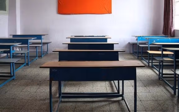 تشدید فشارهای امنیتی علیه دانشآموزان؛ خانوادهها به مدرسه بدبین شدهاند