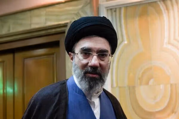 مجتبی خامنهای به عنوان رهبر جدید جمهوری اسلامی انتخاب شد