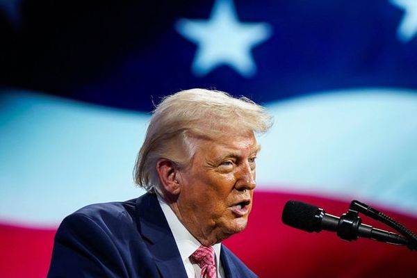 ترامب: النظام الإيراني “مريض ومنحرف”.. وطهران كان على بُعد أسبوعين فقط من امتلاك سلاح نووي