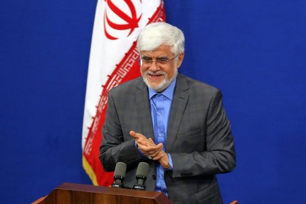 محمد رضا عارف "اليد الآمنة" للرئيس الإيراني والمدعوم من قبل خامنئي