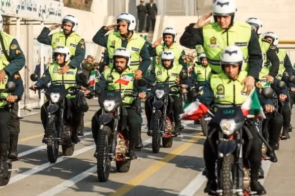 فرماندهی انتظامی کل کشور: روزهخواری در فضاهای عمومی حتی خودروها، ممنوع است