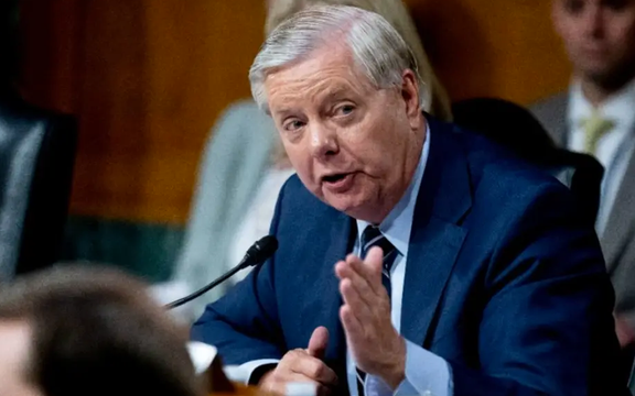 گراهام، سناتور آمریکا: حزبالله حمله گسترده کند قطعنامه حمله به ایران را به سنا میبرم