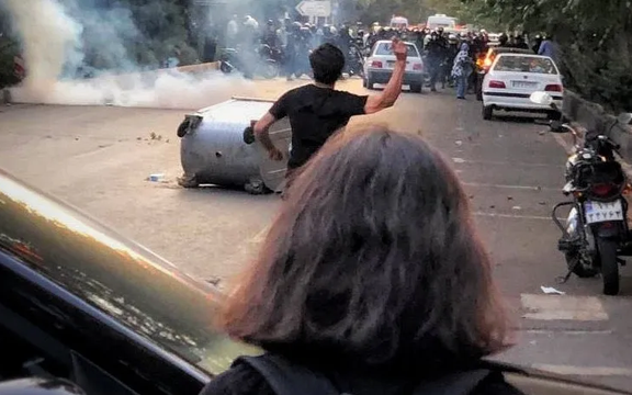 پارلمان اروپا قطعنامه محکومیت قتل مهسا امینی و سرکوب اعتراضات سراسری در ایران را تصویب کرد