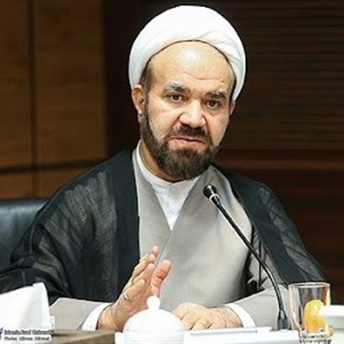 مدیر مجموعه شاهچراغ شیراز: حجاب سدی است که اگر شکسته شد همه چیز نابود میشود