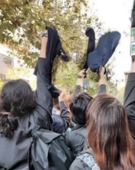 واکنش مردم به صدور مجوز ورود نیروی انتظامی به مدارس: وزیر آموزش و پرورش باید استعفا کند