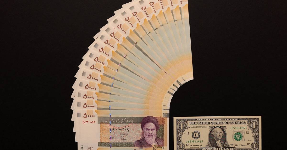 Iran s Rial Plunges Past 1 Million Per Dollar In Record Drop Iran iran-s-rial-plunges-past-1-million-per-dollar-in-record-drop-iran