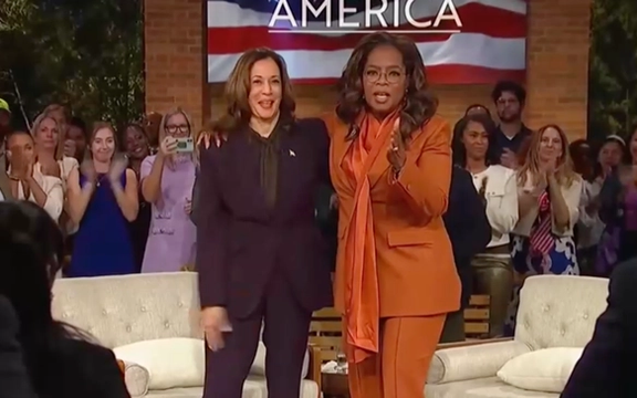 کامالا هریس در برنامهای انتخاباتی به میزبانی آپرا وینفری شرکت کرد