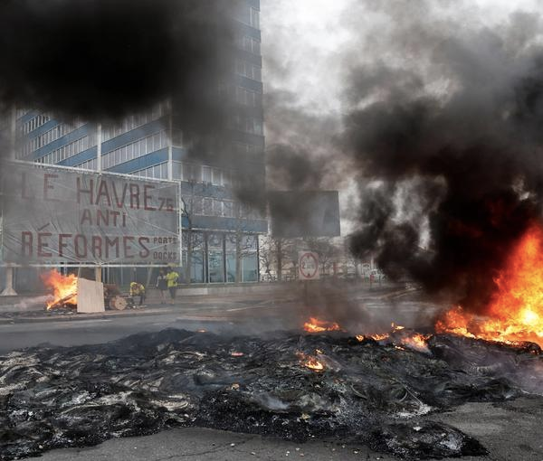 واکنش تلافی‌جویانه جمهوری اسلامی به اعتراضات در فرانسه؛ مقایسه رفتار دو دولت با معترضان