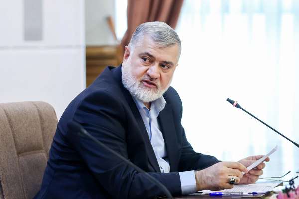 محافظ طهران: خفض تلوث الهواء يحتاج إلى خطة تمتد 20 عامًا