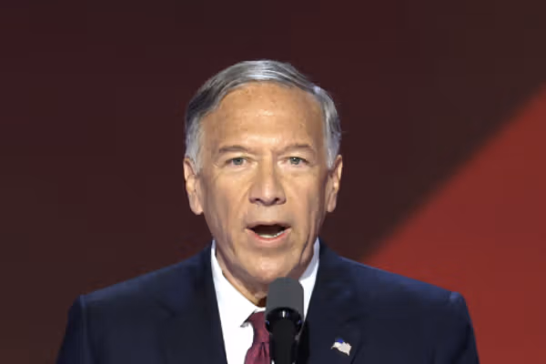 مایک پمپئو: زمان برای آیتالله و رژیم خونآلودش رو به پایان است