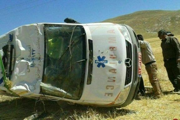 آمبولانس دانشگاه علوم پزشکی خراسان شمالی در مسیر بجنورد-شیروان واژگون شد