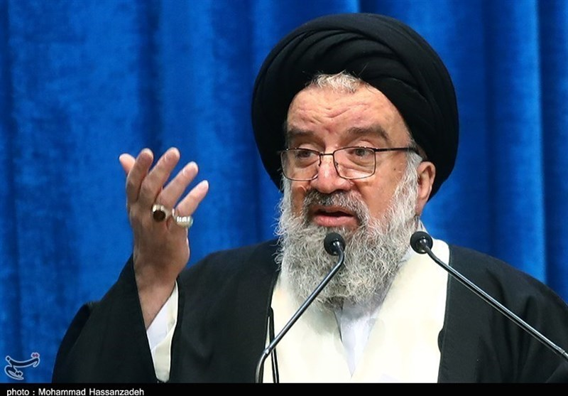  امام جمعه موقت تهران: مردم باید هر آنچه در توان دارند برای کمک به این نظام انجام دهند