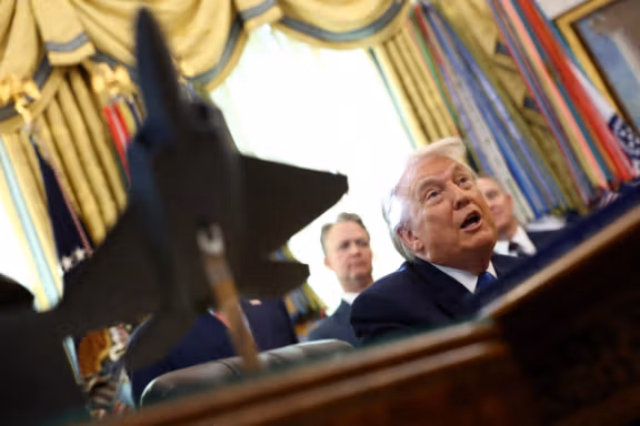 ترامپ: اگر در مذاکره با ایران به نتیجه نرسیم، خواهیم دید چه میشود