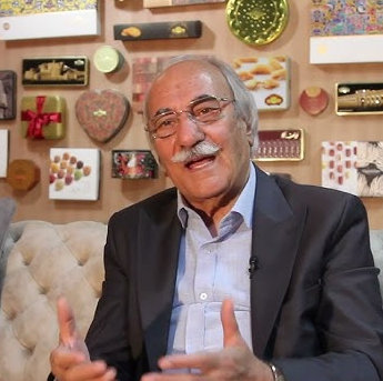 قضاء "قم": مصادرة أموال وممتلكات صاحب مقهى إيراني لتأييده الاحتجاجات 