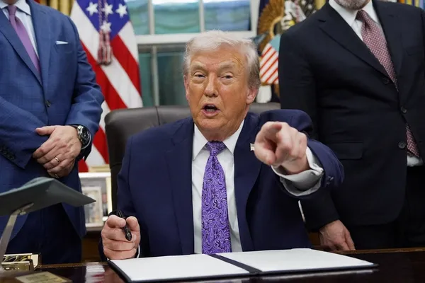 ترامپ دستور داد آمریکا از ۶۶ نهاد بینالمللی که خلاف منافع واشینگتن عمل میکنند، خارج شود