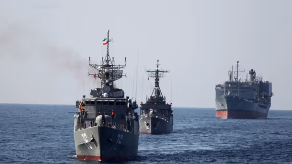 Iranian navy vessels in the Persian Guld waters