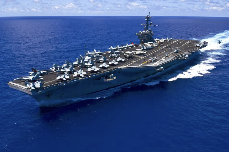 در پی افزایش حضور نظامی آمریکا ناو هواپیمابر نیمیتز به نزدیکی ایران بازگشت 