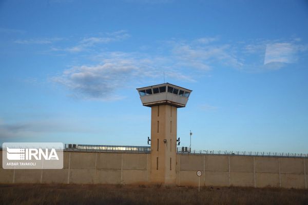 Concerns Mount for Lives Of Imprisoned Teachers In Iran