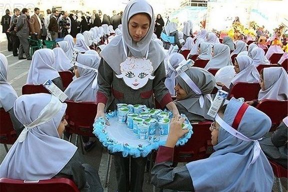 شورای عالی سلامت: توزیع شیر رایگان در مدارس به خاطر نبود بودجه متوقف شد