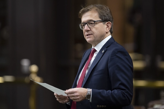 وزیر منابع طبیعی کانادا کفالت سیاسی توماج صالحی را به عهده گرفت