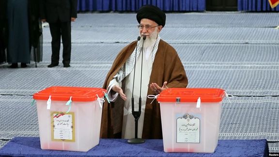 Ali Khamenei voting in the 2017 presidential elections