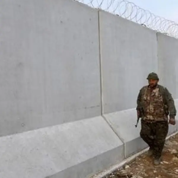 اورشلیمپست: دیوار مرزی عراق با سوریه میتواند مسیر نفوذ نیابتیهای تهران را محدود کند