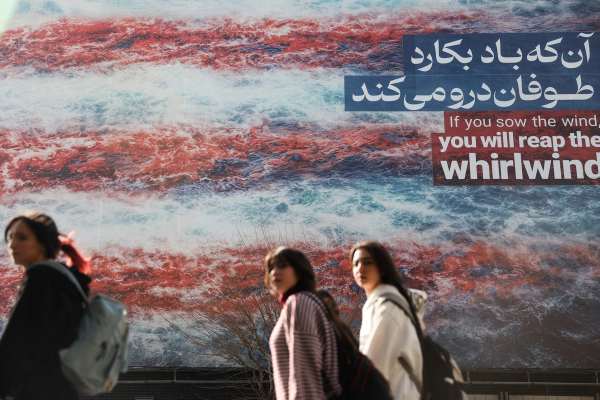 ۵۳ درصد از مردم آمریکا با پایان جنگ در ایران پیش از سقوط جمهوری اسلامی مخالفند