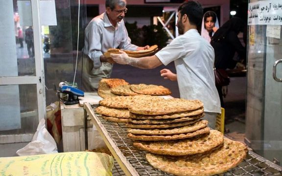 وبسایت اقتصادآنلاین: قیمت انواع نان به تدریج در حال افزایش است