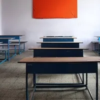 سایه سنگین جنگ بر نیمکتهای خالی؛ بحران آموزش در عصر «اینترنت طبقاتی»