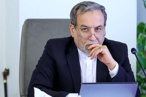 عراقچی در سفر به بیروت: هم برای جنگ آمادهایم، هم برای مذاکره