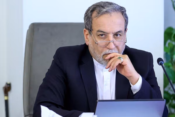 عراقچی در سفر به بیروت: هم برای جنگ آمادهایم، هم برای مذاکره