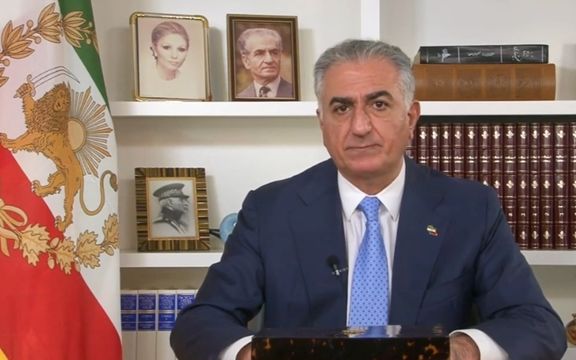 شاهزاده رضا پهلوی عصر جمعه به صورت زنده خطاب به مردم ایران سخنرانی میکند