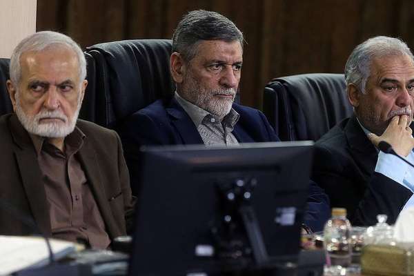 عضو مجمع تشخیص مصلحت نظام: آمریکا ما را فقط به عنوان نوچه میخواهد