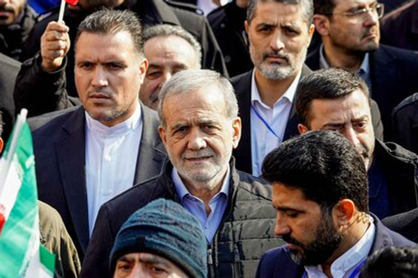 الرئيس الإيراني: ترامب يدعي أنه مستعد للحوار ويتآمر ضدنا