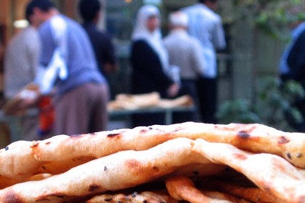 تعطل الإنترنت في "الأهواز" بعد دعوات الاحتجاج.. وتصريحات متناقضة حول مستقبل الخبز في إيران