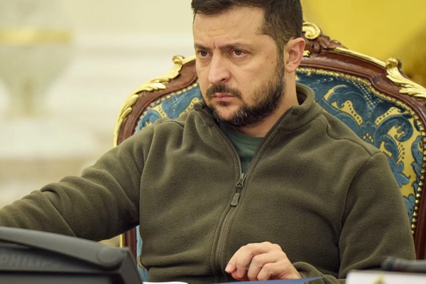 زلنسکی رهبران روسیه را تهدید به بمباران در صورت پایان ندادن به جنگ کرد