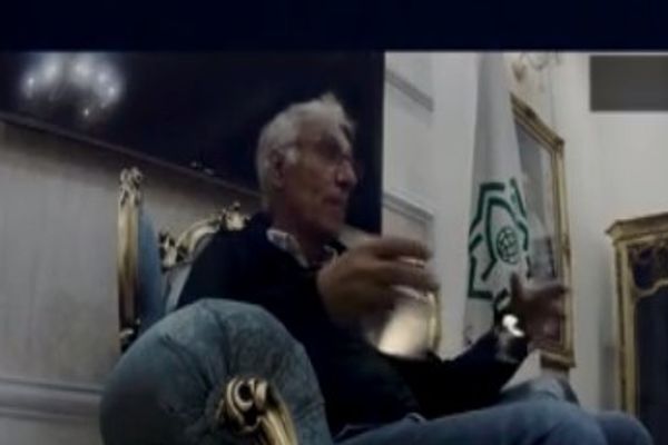 التلفزيون الإيراني يتهم الزوجين الفرنسيين المعتقلين بـ"التجسس" و"تنظيم احتجاجات نقابية"