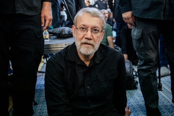 لاريجاني يتوعّد: سنستهدف سفارات واشنطن في المنطقة إذا قامت أميركا بمهاجمة إيران