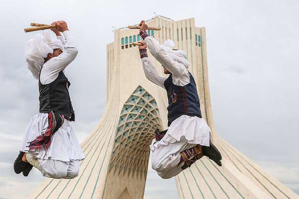 سيناريو ما بعد سقوط نظام طهران.. كيف يُنفَّذ "كتيّب مرحلة الطوارئ"؟