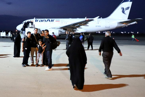 مطار النجف يعلّق جميع الرحلات من وإلى إيران حتى إشعار آخر